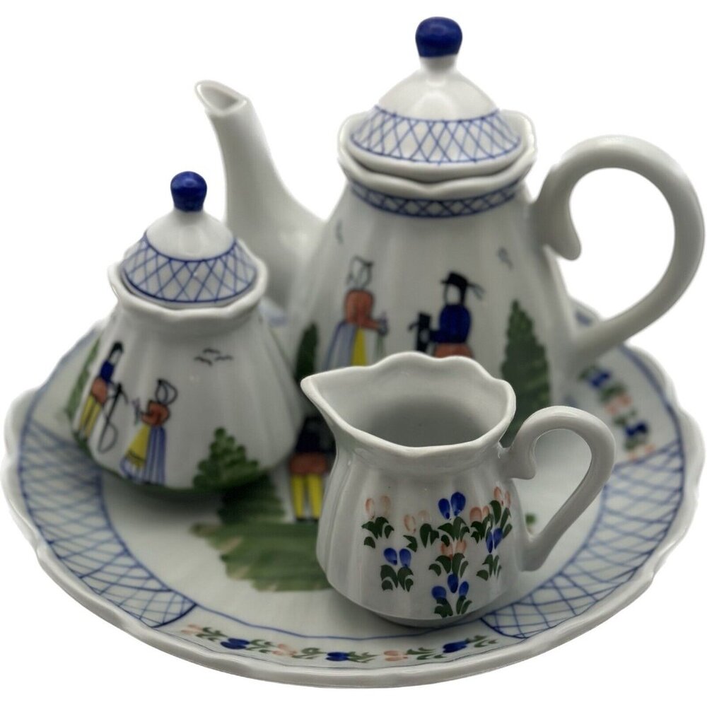 Hand And Heart Mini‎ Tea Serving Set Dutch Couple Blue/White Lattice Floral 4 Pc